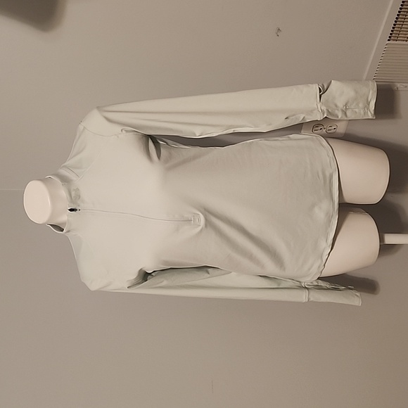 Under Armour Fitted - Picture 2 of 6